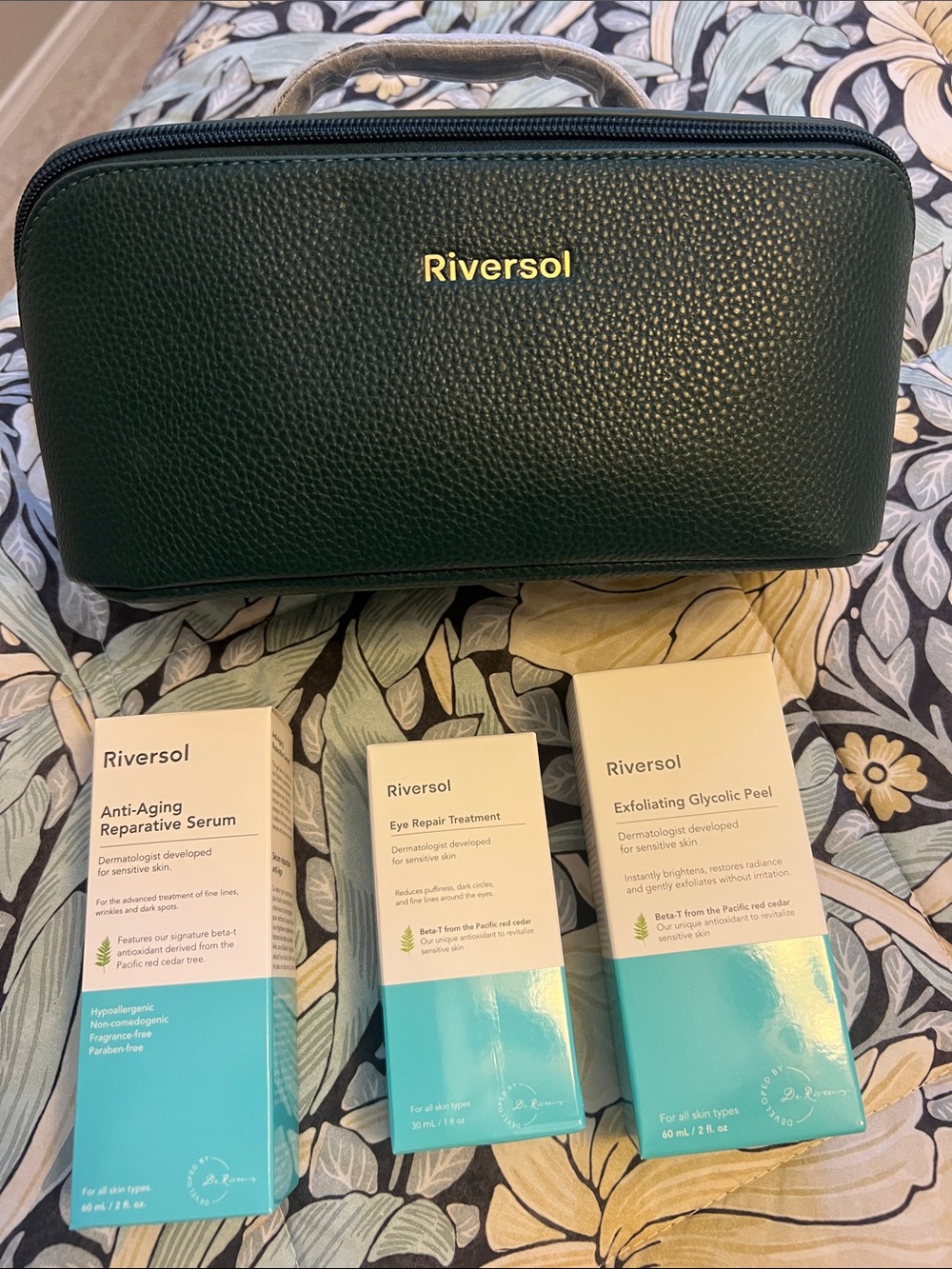 New Riversol FULL SIZES Eye Repair, Serum & Peel with bag